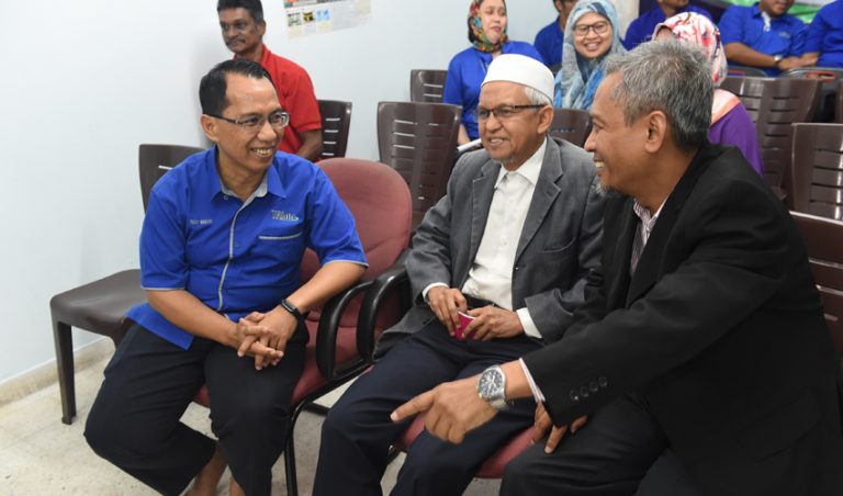 TRIplc Sumbangan Kepada Muallaf – TRIPLC BERHAD