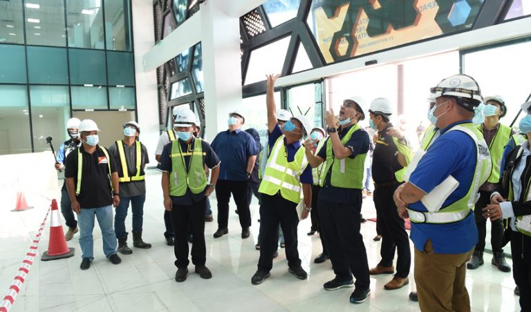 Site Visit by UiTM Directors to UiTM Puncak Alam’s Hospital – TRIPLC BERHAD